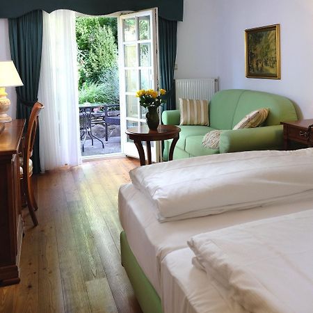Hotel Landhaus Fuhrgassl-Huber Bécs Kültér fotó