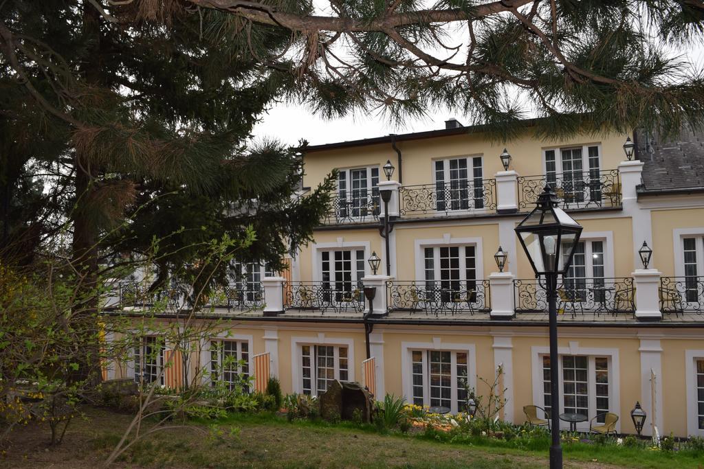 Hotel Landhaus Fuhrgassl-Huber Bécs Kültér fotó
