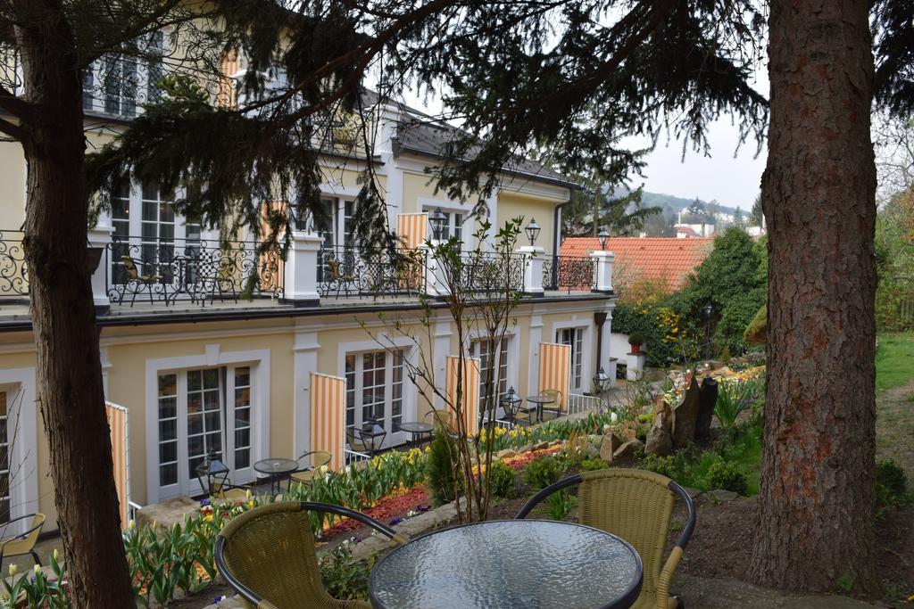 Hotel Landhaus Fuhrgassl-Huber Bécs Kültér fotó