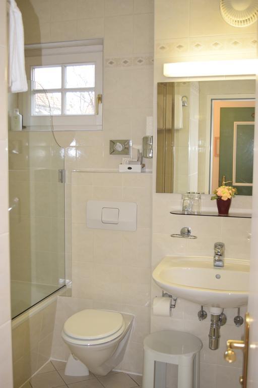Hotel Landhaus Fuhrgassl-Huber Bécs Kültér fotó
