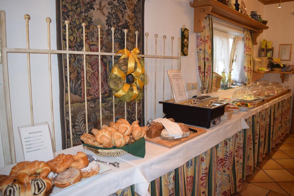 Hotel Landhaus Fuhrgassl-Huber Bécs Kültér fotó