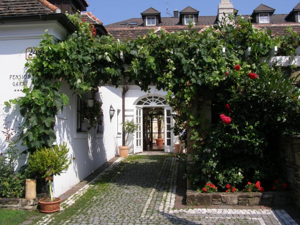 Hotel Landhaus Fuhrgassl-Huber Bécs Kültér fotó